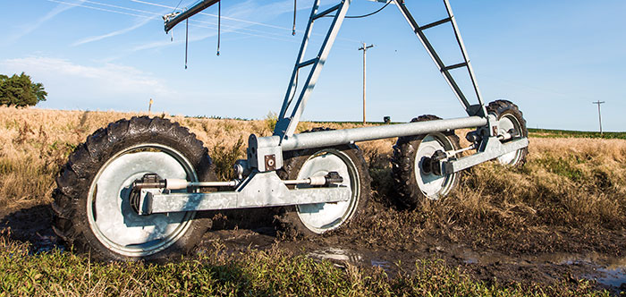  Propulsor Articulado de tracción en 4 ruedas - irrigation tires - center pivot irrigation
